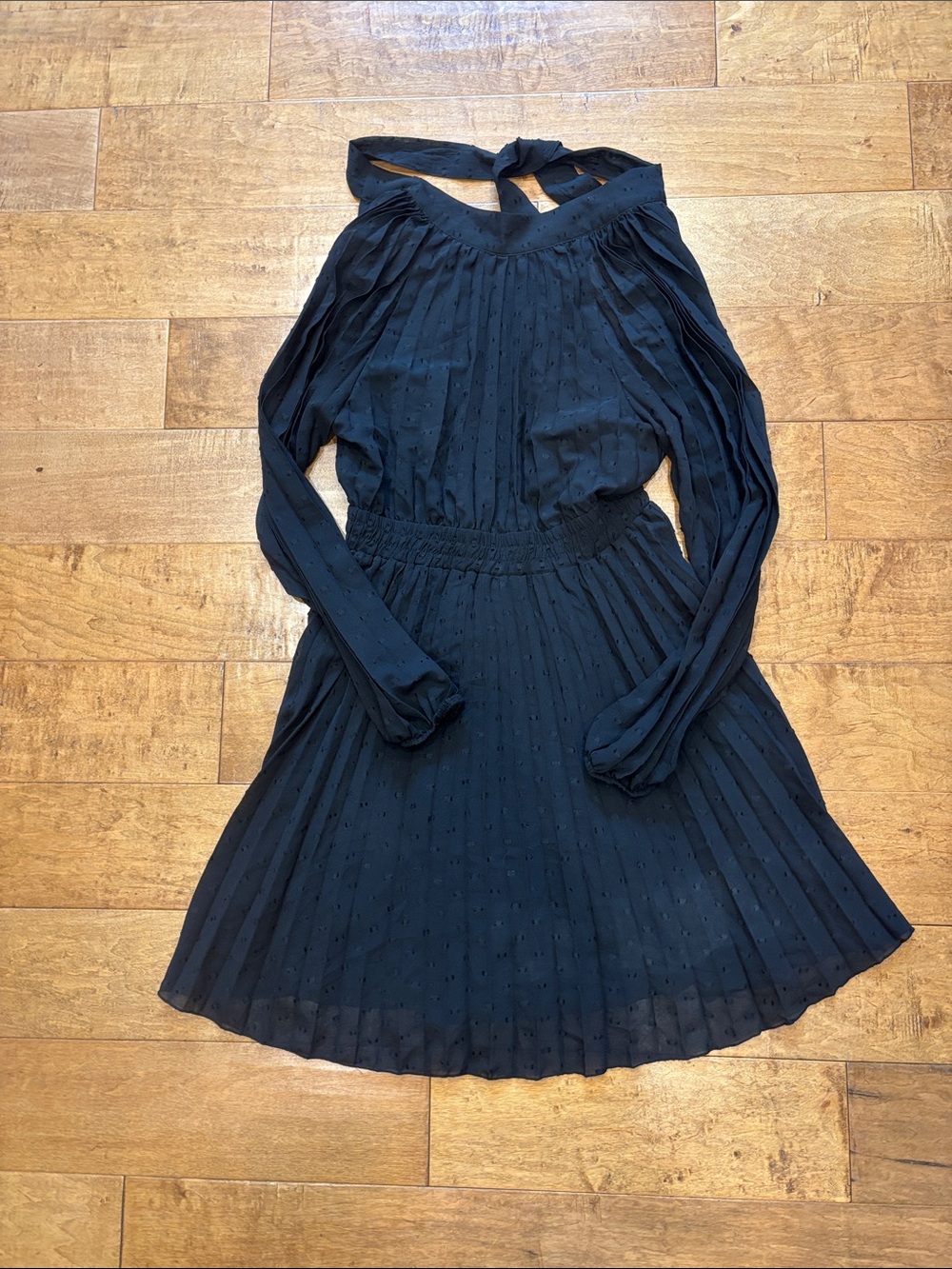 Reserved Black Long-Sleeve Pleated Tie-Neck Open Back Dress XS NWT